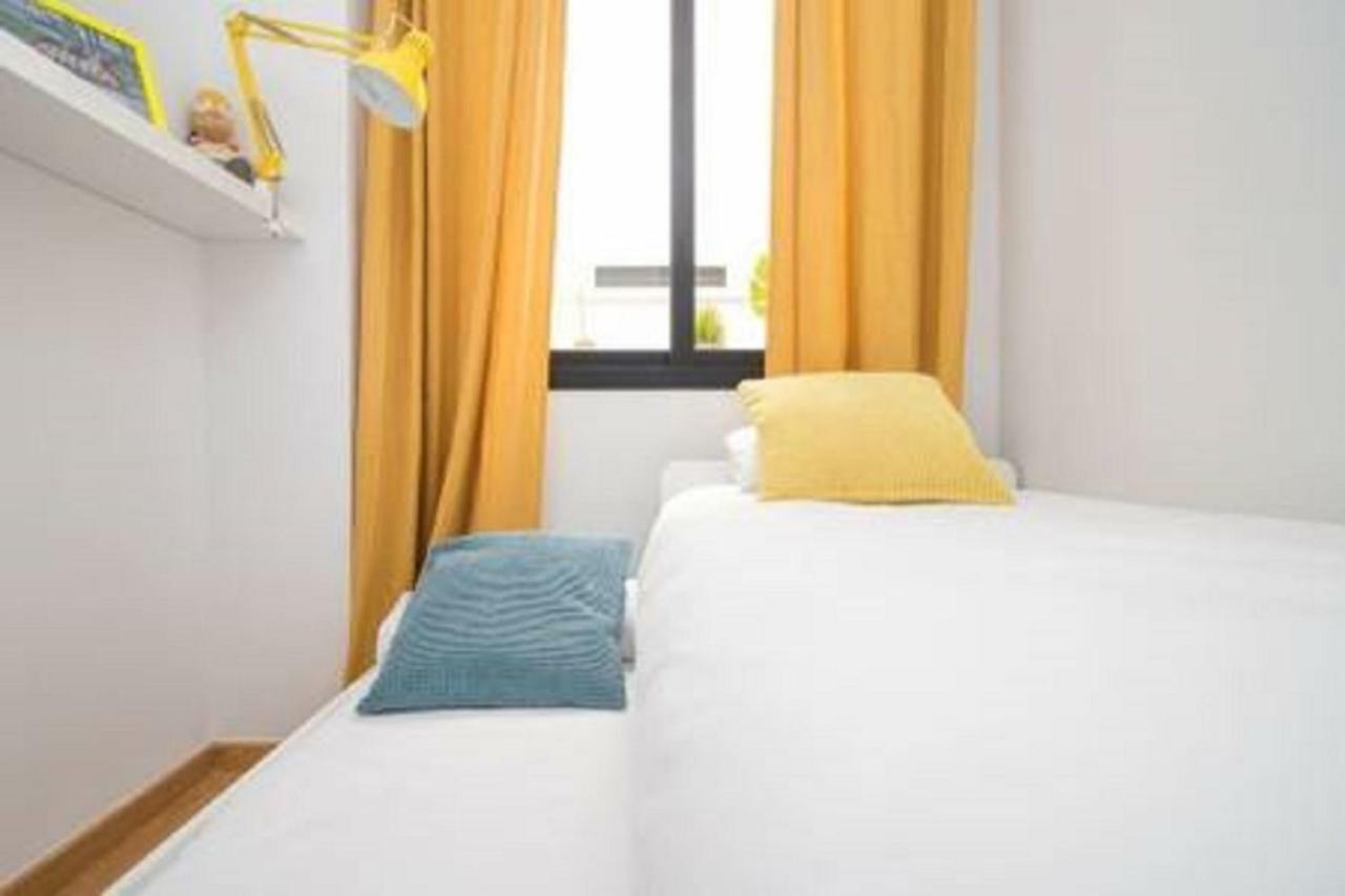 Family Apartment Patio&Swimming Pool In Center マラガ エクステリア 写真