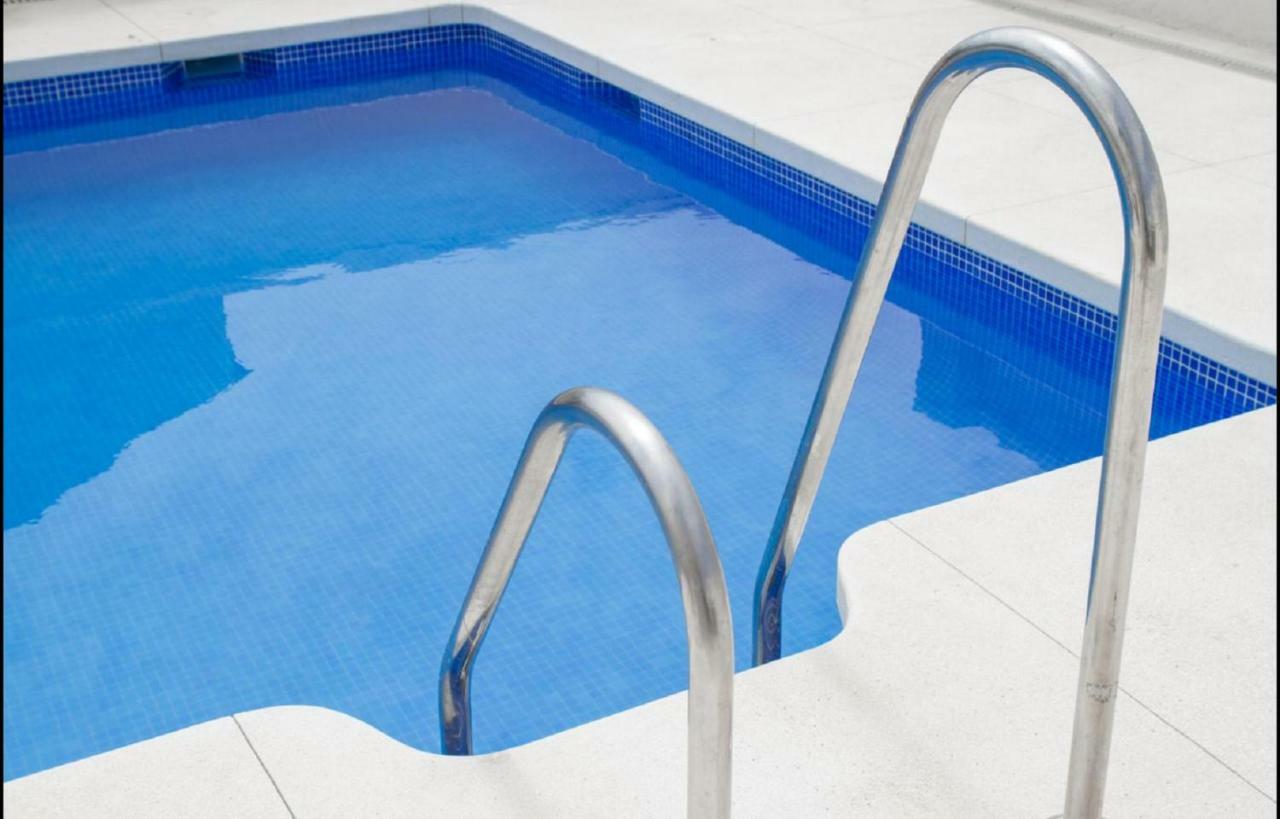 Family Apartment Patio&Swimming Pool In Center マラガ エクステリア 写真