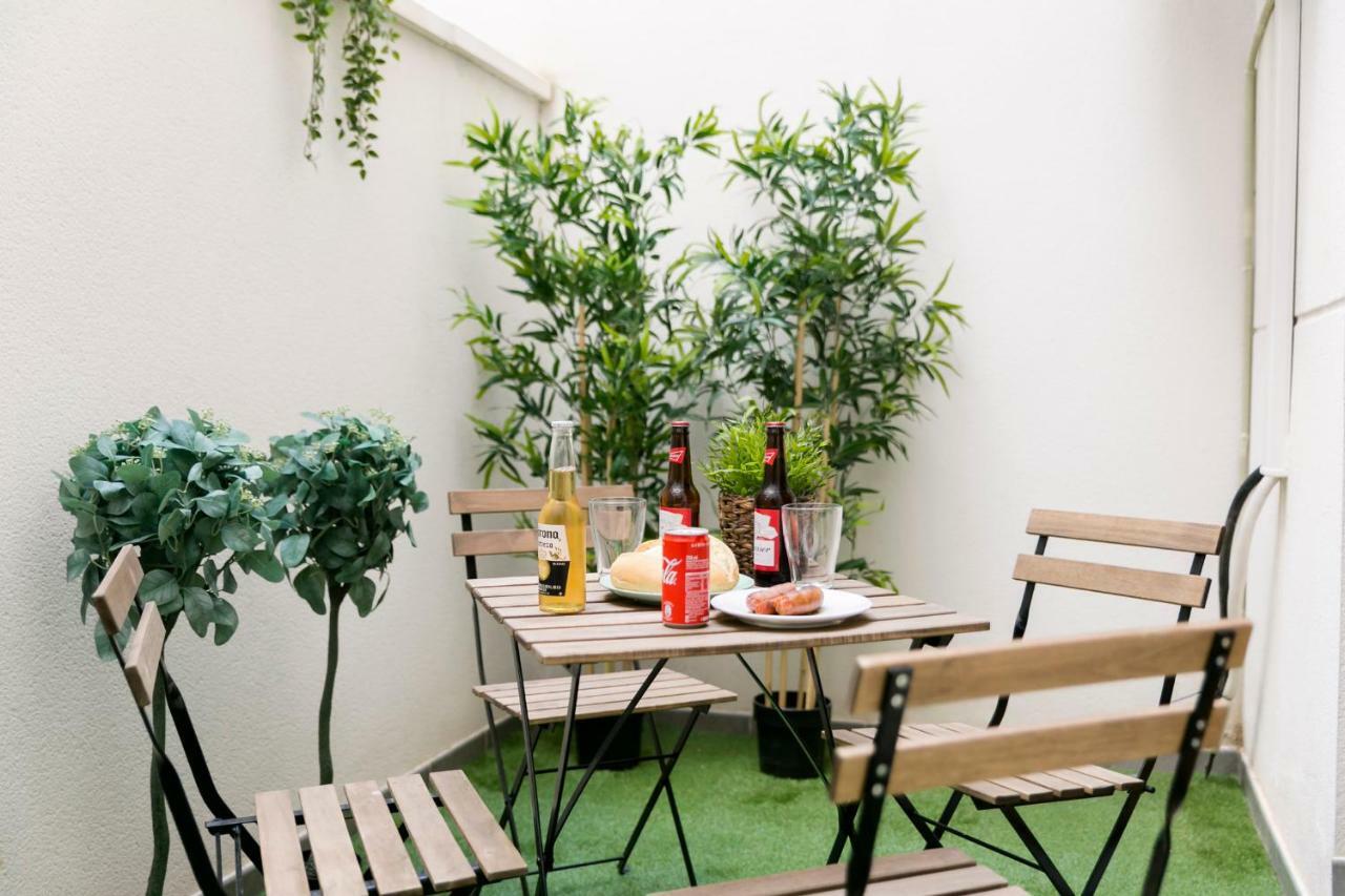 Family Apartment Patio&Swimming Pool In Center マラガ エクステリア 写真